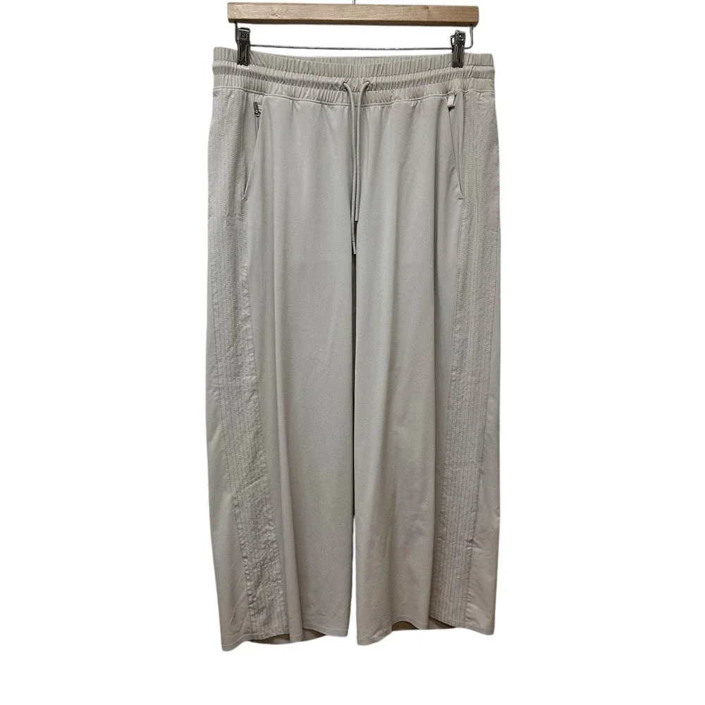Athleta Avenue Wide Leg Crop Casual Athleisure Yoga Pant Allure Beige Size 12